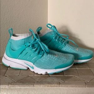 Women’s Nike Prestos